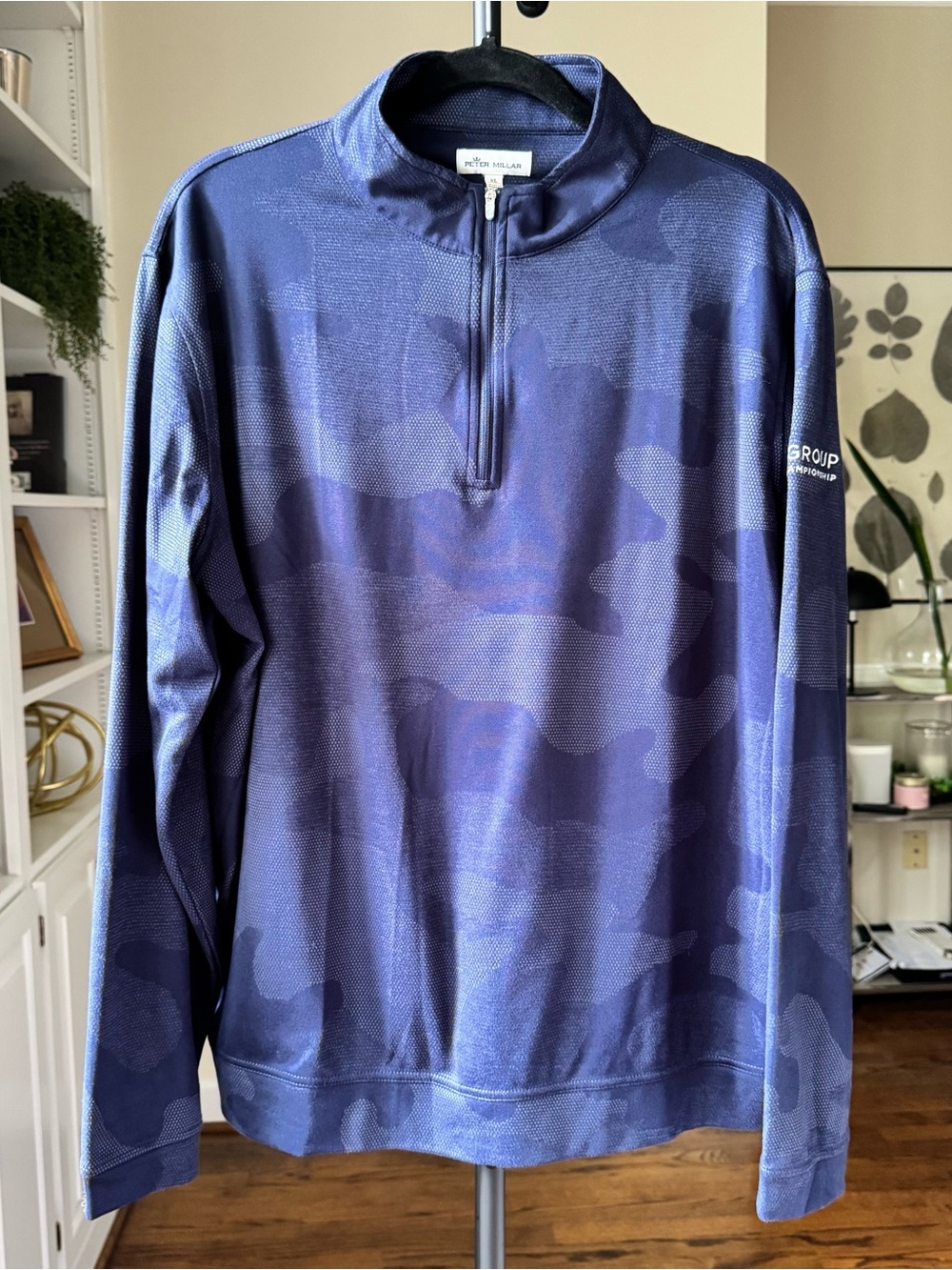 Peter Millar Crown Sport Perth Camo Performance
Quarter-Zip Pullover Navy XL - Picture 2 of 6